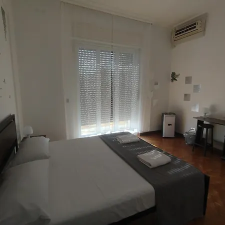 Dock Bay Lodge - Hostel