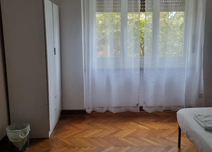 Hostel Dock Bay Hostello