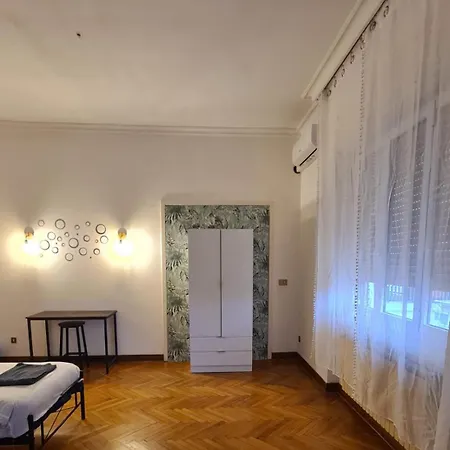 Dock Bay Hostello Ostello *