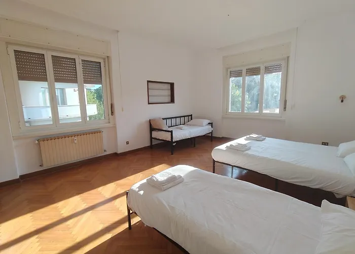 Hostel Dock Bay Hostello *